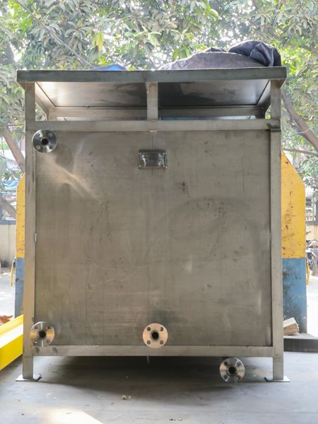 Fabrikasi Dan Delivery Tote Tank SUS316L Untuk Penyimpanan Bahan Korosif